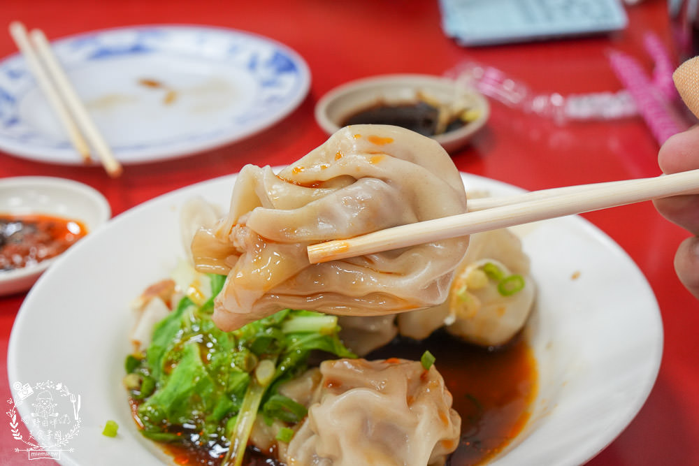 厚得福湯包麵食專賣店|高雄人氣必吃的湯包捲餅!假日更是人潮滿滿都要候位30分鐘！