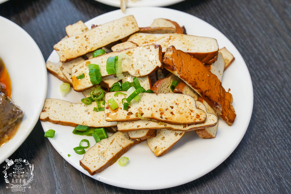 原鄉牛肉麵|最多高雄人推薦的牛肉麵店!平日過用餐時段都一位難求?google兩千4星以上好評!