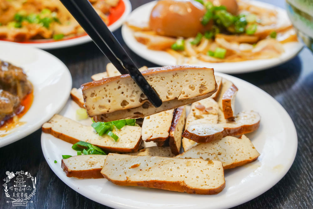 原鄉牛肉麵|最多高雄人推薦的牛肉麵店!平日過用餐時段都一位難求?google兩千4星以上好評!