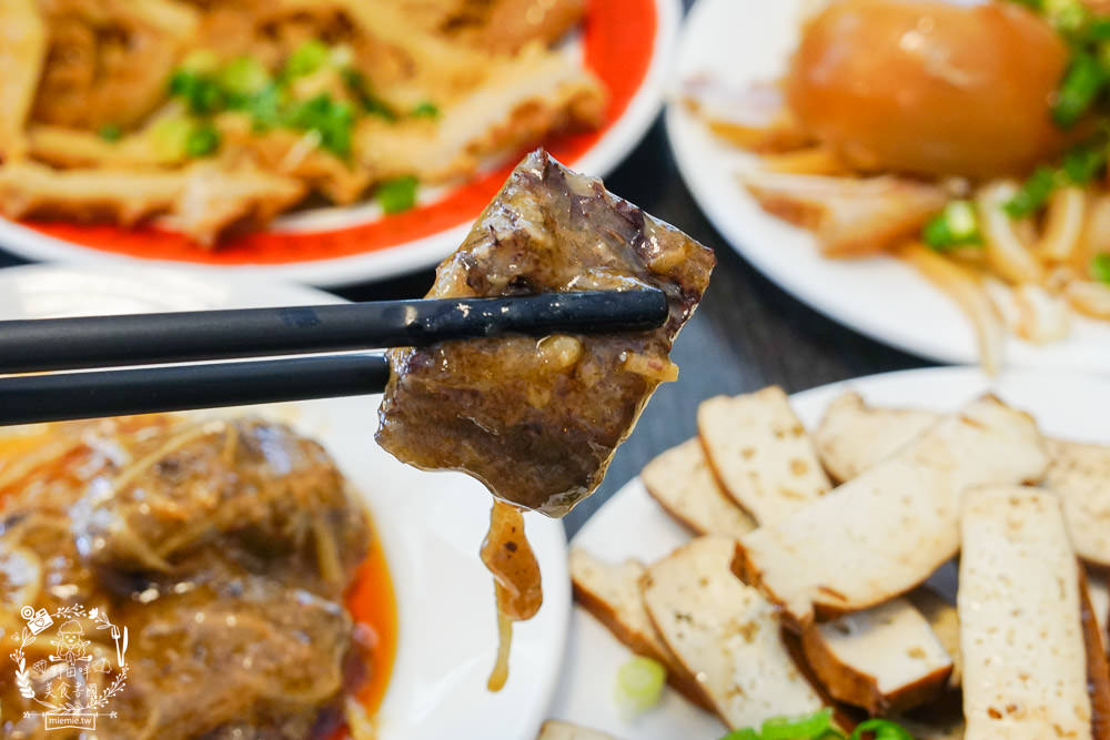 原鄉牛肉麵|最多高雄人推薦的牛肉麵店!平日過用餐時段都一位難求?google兩千4星以上好評!