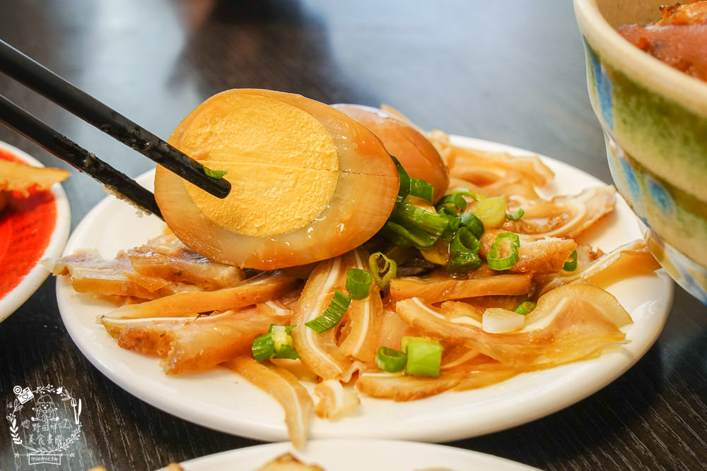 原鄉牛肉麵|最多高雄人推薦的牛肉麵店!平日過用餐時段都一位難求?google兩千4星以上好評!