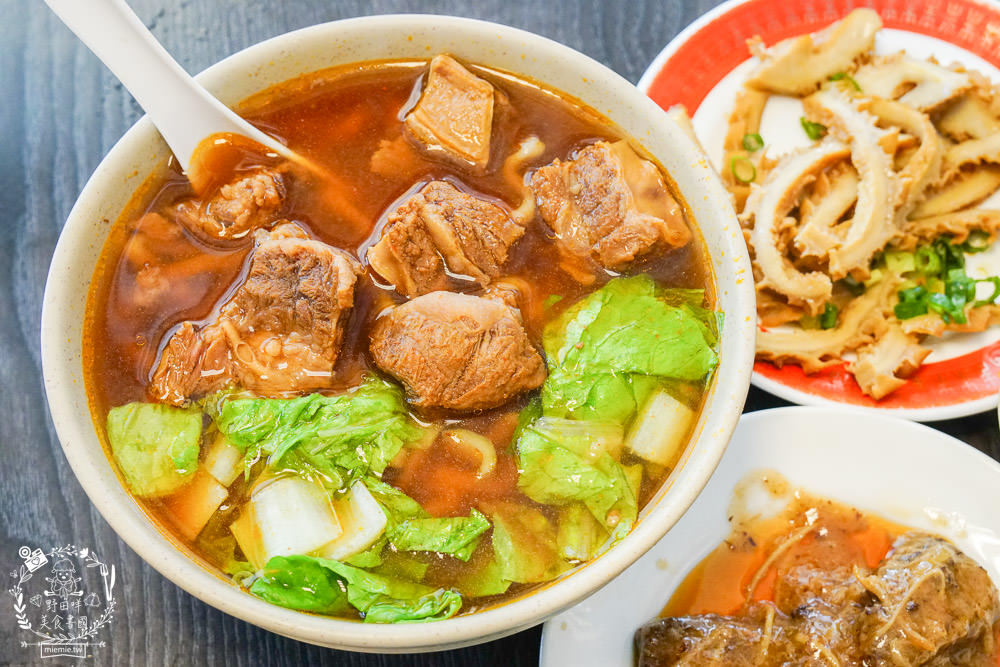 原鄉牛肉麵|最多高雄人推薦的牛肉麵店!平日過用餐時段都一位難求?google兩千4星以上好評!