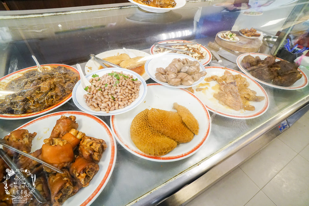 原鄉牛肉麵|最多高雄人推薦的牛肉麵店!平日過用餐時段都一位難求?google兩千4星以上好評!