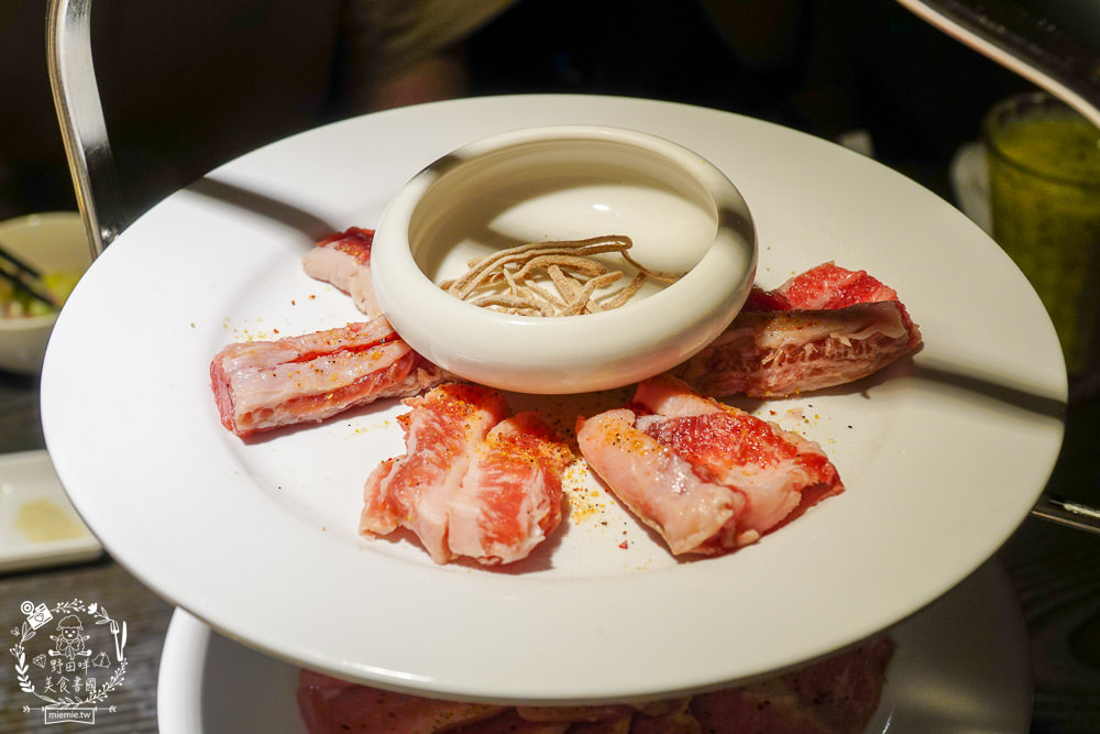 台中屋馬燒肉園邸店|台中超人氣必吃燒肉店推薦!澎湃牛小排套餐選項居然超有飽足感? - 第43張圖 台中屋馬燒肉園邸店|台中超人氣必吃燒肉店推薦!澎湃牛小排套餐選項居然超有飽足感?
