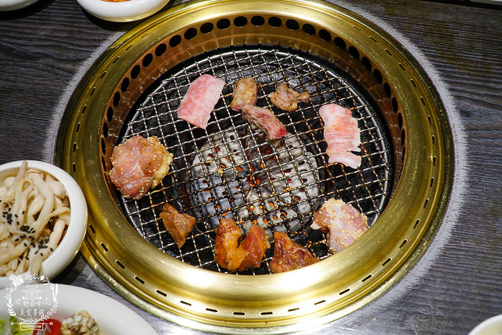 台中屋馬燒肉園邸店|台中超人氣必吃燒肉店推薦!澎湃牛小排套餐選項居然超有飽足感? - 第29張圖 台中屋馬燒肉園邸店|台中超人氣必吃燒肉店推薦!澎湃牛小排套餐選項居然超有飽足感?