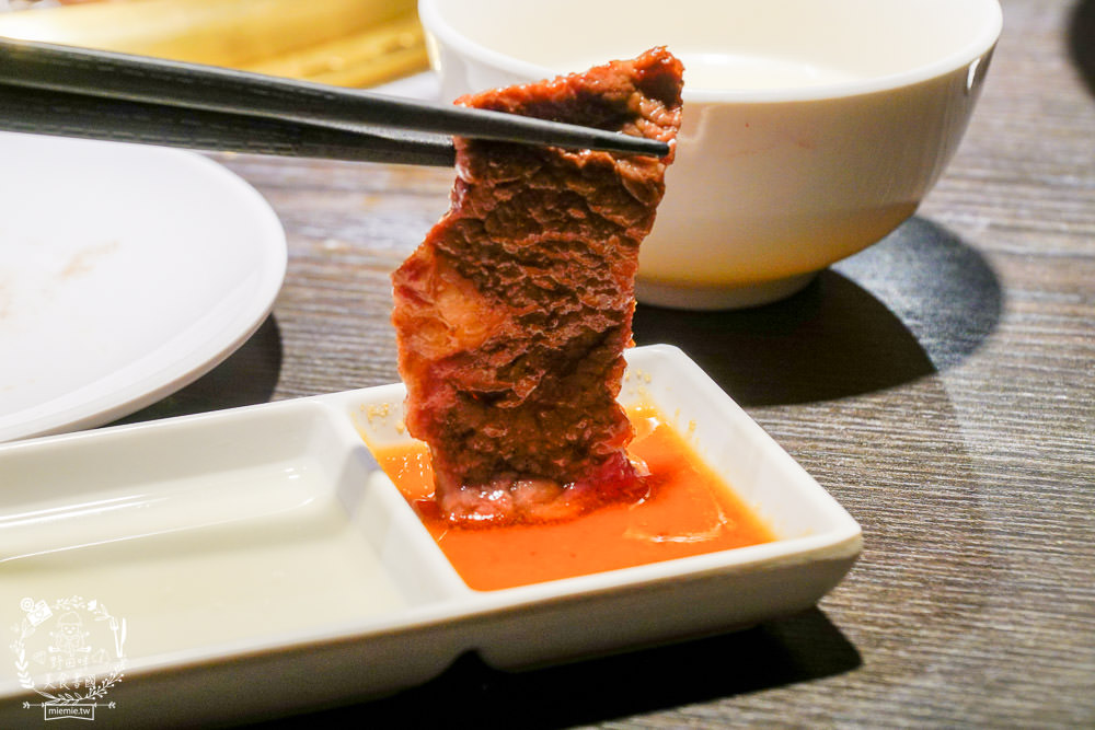 台中屋馬燒肉園邸店|台中超人氣必吃燒肉店推薦!澎湃牛小排套餐選項居然超有飽足感? - 第22張圖 台中屋馬燒肉園邸店|台中超人氣必吃燒肉店推薦!澎湃牛小排套餐選項居然超有飽足感?
