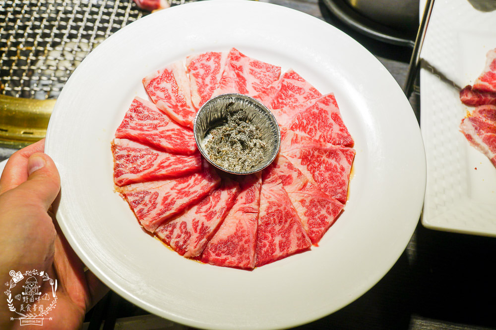台中屋馬燒肉園邸店|台中超人氣必吃燒肉店推薦!澎湃牛小排套餐選項居然超有飽足感? - 第32張圖 台中屋馬燒肉園邸店|台中超人氣必吃燒肉店推薦!澎湃牛小排套餐選項居然超有飽足感?