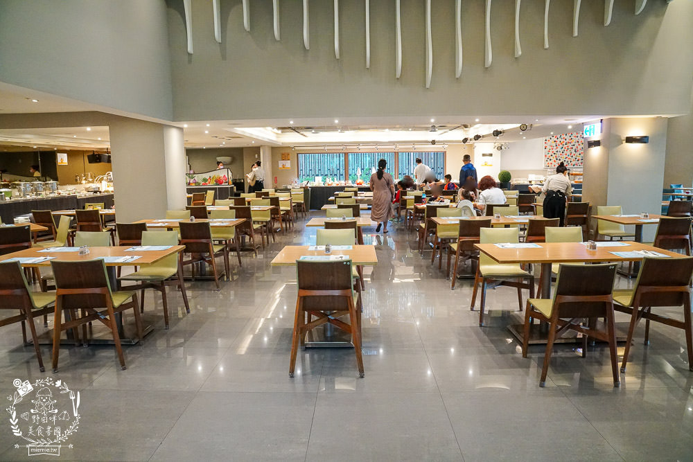 台中港酒店霸氣澎湃的自助早餐+Pier 88 餐酒館超復古舊美式+日式裝潢餐酒館 - 第3張圖 台中港酒店霸氣澎湃的自助早餐+Pier 88 餐酒館超復古舊美式+日式裝潢餐酒館