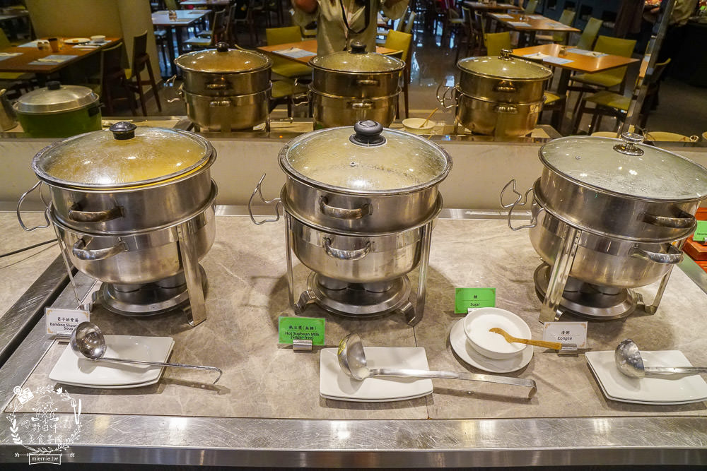 台中港酒店霸氣澎湃的自助早餐+Pier 88 餐酒館超復古舊美式+日式裝潢餐酒館 - 第19張圖 台中港酒店霸氣澎湃的自助早餐+Pier 88 餐酒館超復古舊美式+日式裝潢餐酒館