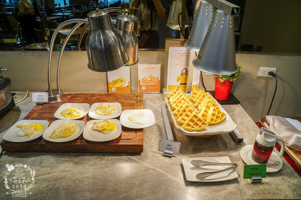 台中港酒店霸氣澎湃的自助早餐+Pier 88 餐酒館超復古舊美式+日式裝潢餐酒館 - 第21張圖 台中港酒店霸氣澎湃的自助早餐+Pier 88 餐酒館超復古舊美式+日式裝潢餐酒館