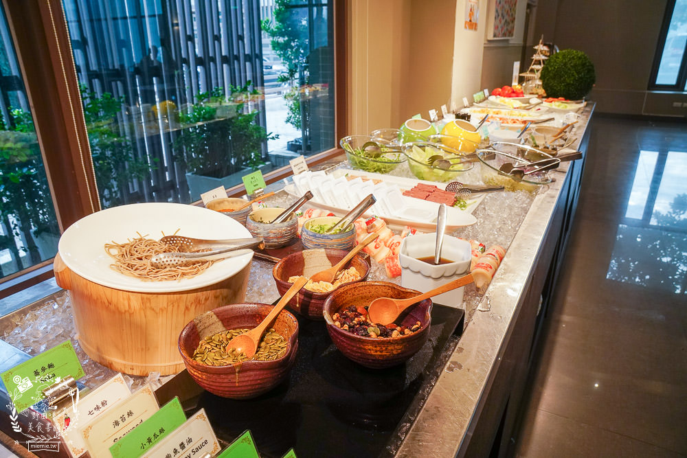 台中港酒店霸氣澎湃的自助早餐+Pier 88 餐酒館超復古舊美式+日式裝潢餐酒館 - 第27張圖 台中港酒店霸氣澎湃的自助早餐+Pier 88 餐酒館超復古舊美式+日式裝潢餐酒館