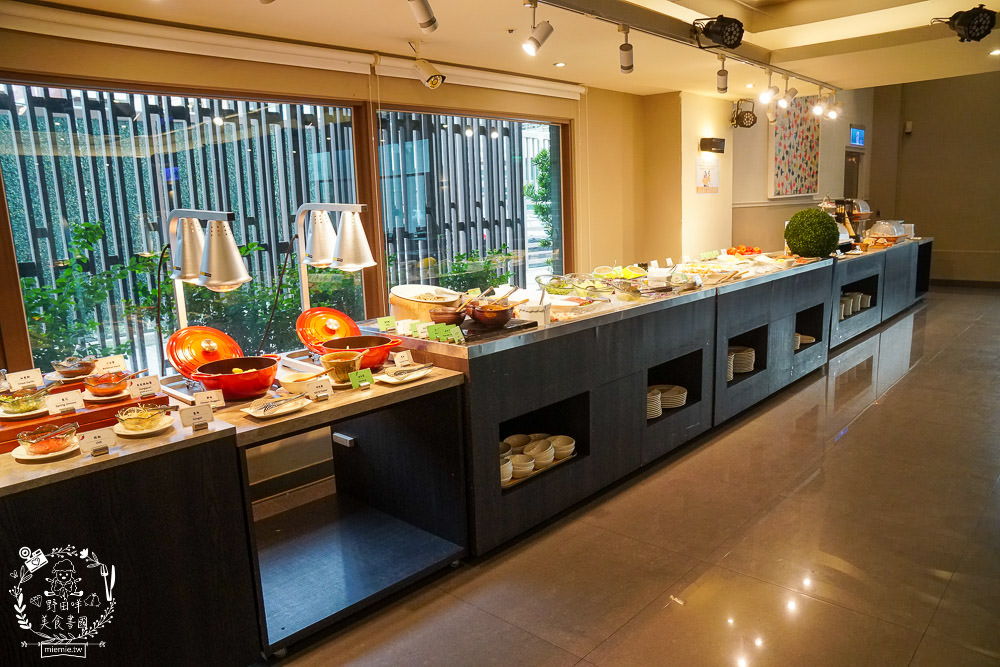 台中港酒店霸氣澎湃的自助早餐+Pier 88 餐酒館超復古舊美式+日式裝潢餐酒館 - 第7張圖 台中港酒店霸氣澎湃的自助早餐+Pier 88 餐酒館超復古舊美式+日式裝潢餐酒館