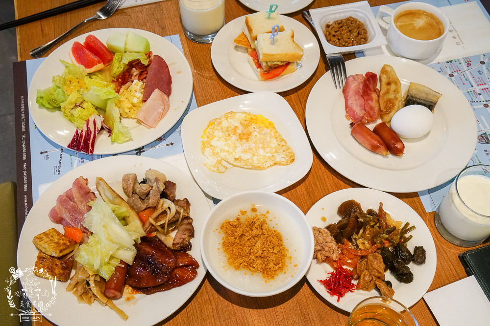 台中港酒店霸氣澎湃的自助早餐+Pier 88 餐酒館超復古舊美式+日式裝潢餐酒館 - 第2張圖 台中港酒店霸氣澎湃的自助早餐+Pier 88 餐酒館超復古舊美式+日式裝潢餐酒館