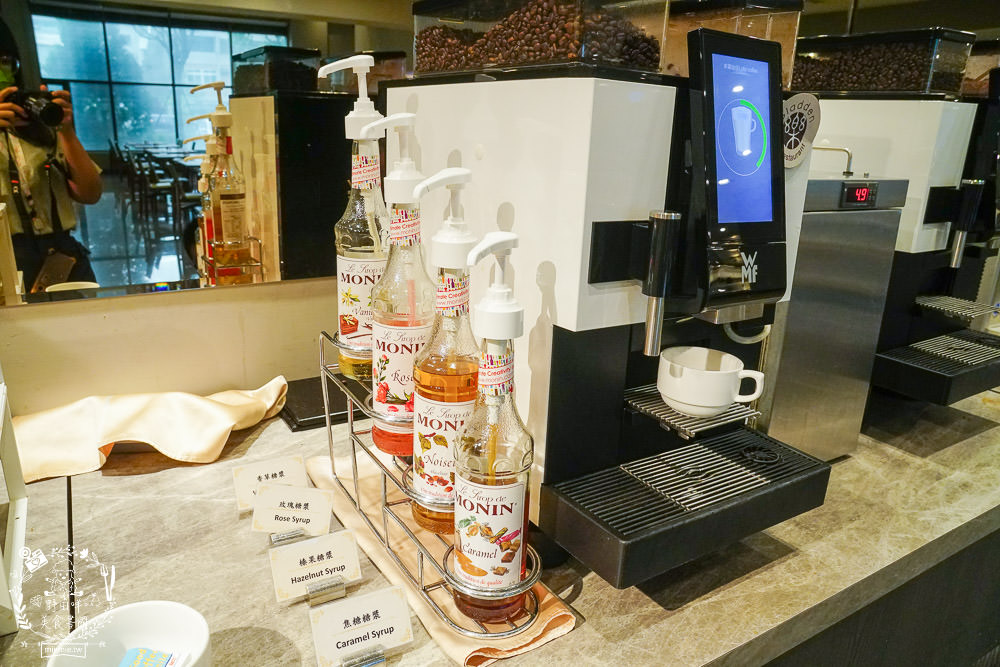 台中港酒店霸氣澎湃的自助早餐+Pier 88 餐酒館超復古舊美式+日式裝潢餐酒館 - 第11張圖 台中港酒店霸氣澎湃的自助早餐+Pier 88 餐酒館超復古舊美式+日式裝潢餐酒館