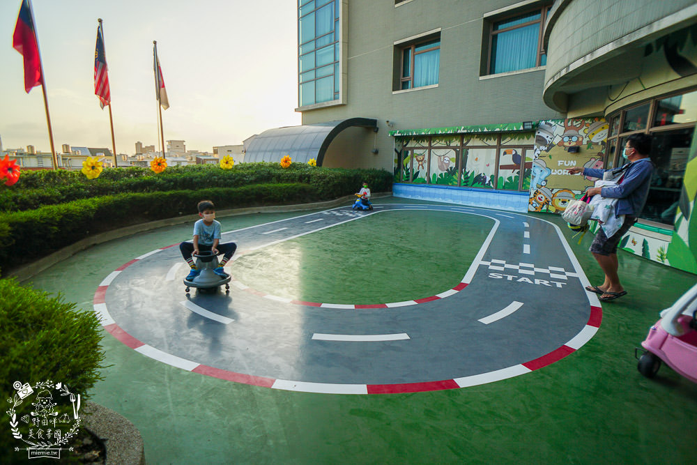 台中4星級飯店|台中港酒店|親子住宿兼商務飯店!自助早餐超多選項!