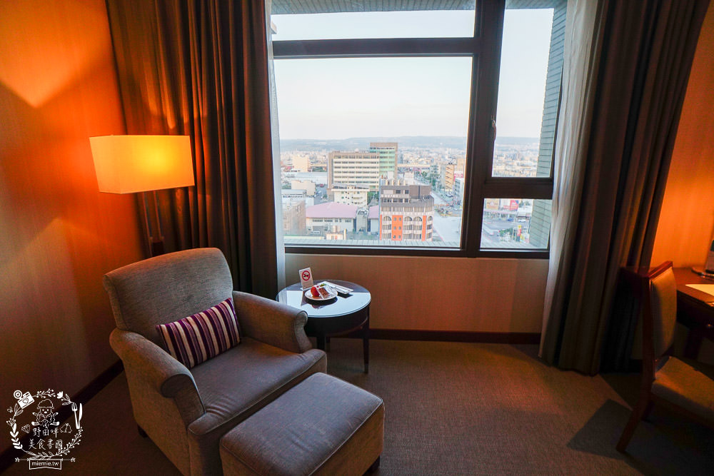 台中4星級飯店|台中港酒店|親子住宿兼商務飯店!自助早餐超多選項!
