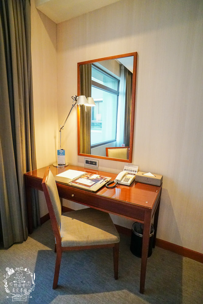 台中4星級飯店|台中港酒店|親子住宿兼商務飯店!自助早餐超多選項!