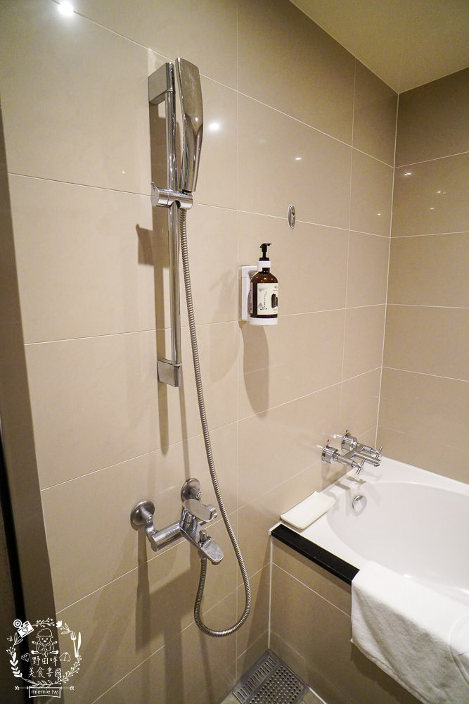 台中4星級飯店|台中港酒店|親子住宿兼商務飯店!自助早餐超多選項!