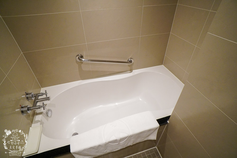 台中4星級飯店|台中港酒店|親子住宿兼商務飯店!自助早餐超多選項!