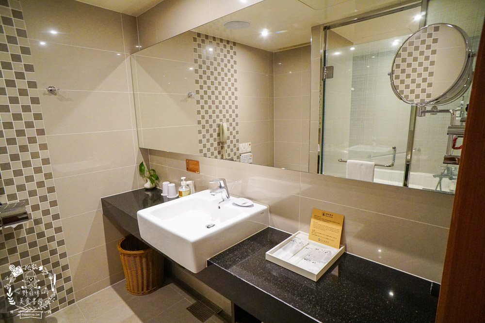 台中4星級飯店|台中港酒店|親子住宿兼商務飯店!自助早餐超多選項!