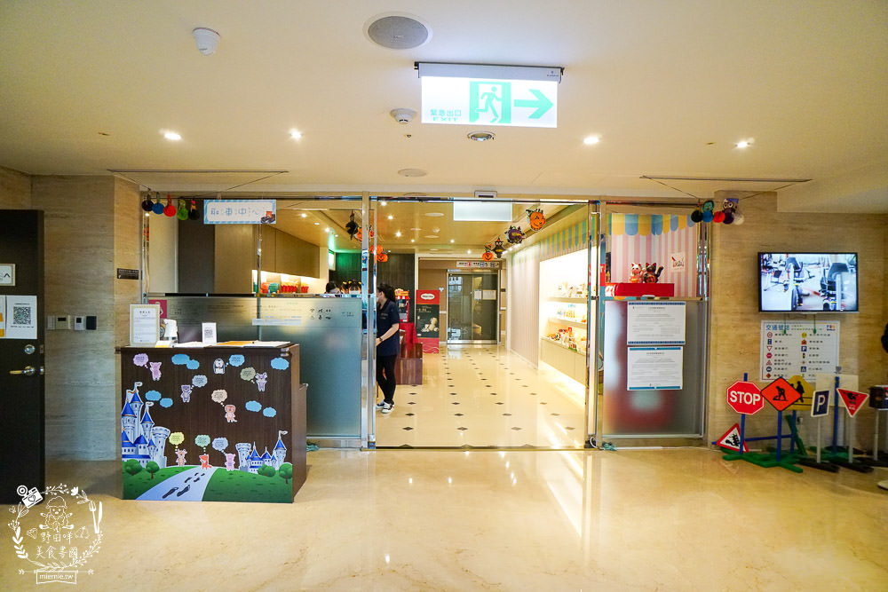 台中4星級飯店|台中港酒店|親子住宿兼商務飯店!自助早餐超多選項!