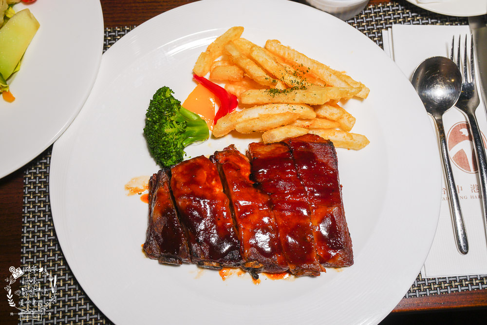 台中港酒店霸氣澎湃的自助早餐+Pier 88 餐酒館超復古舊美式+日式裝潢餐酒館 - 第60張圖 台中港酒店霸氣澎湃的自助早餐+Pier 88 餐酒館超復古舊美式+日式裝潢餐酒館