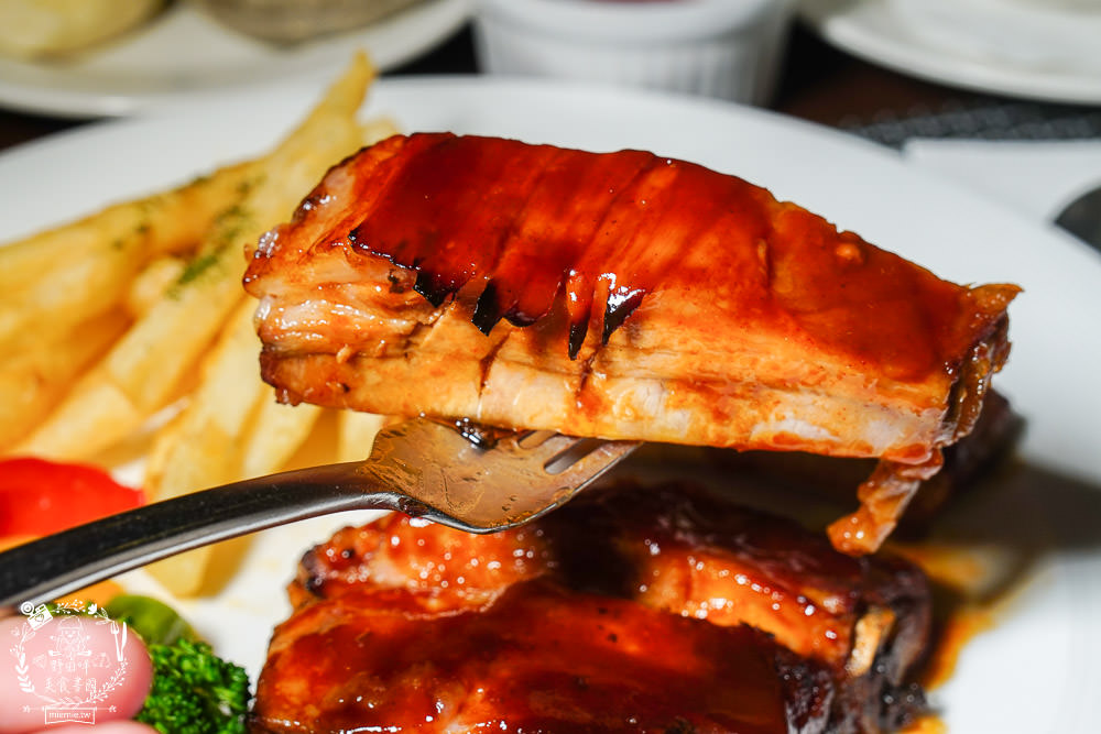 台中港酒店霸氣澎湃的自助早餐+Pier 88 餐酒館超復古舊美式+日式裝潢餐酒館 - 第61張圖 台中港酒店霸氣澎湃的自助早餐+Pier 88 餐酒館超復古舊美式+日式裝潢餐酒館