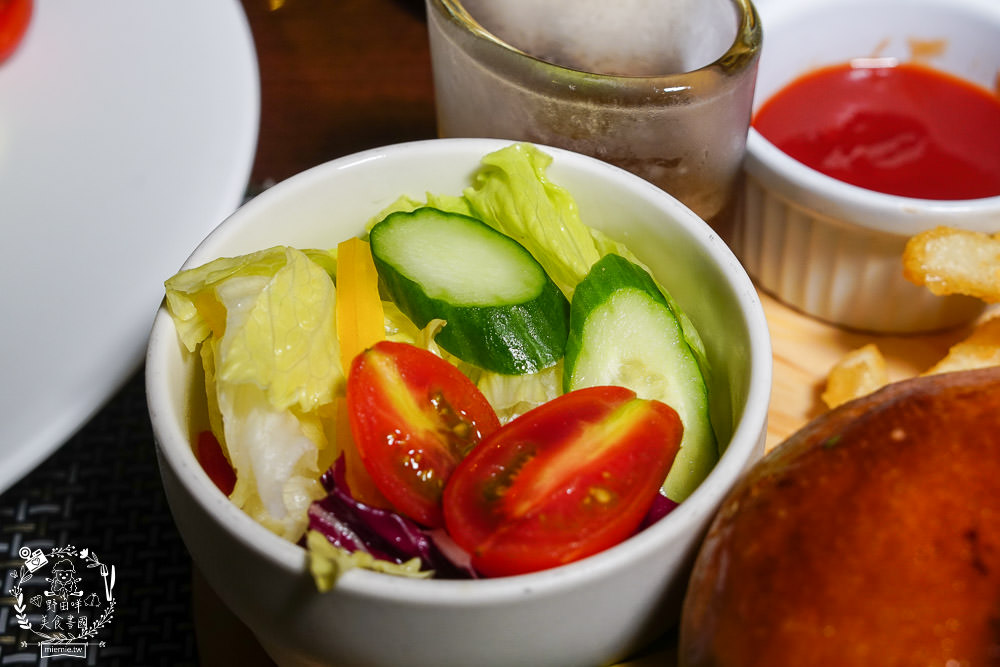 台中港酒店霸氣澎湃的自助早餐+Pier 88 餐酒館超復古舊美式+日式裝潢餐酒館 - 第72張圖 台中港酒店霸氣澎湃的自助早餐+Pier 88 餐酒館超復古舊美式+日式裝潢餐酒館