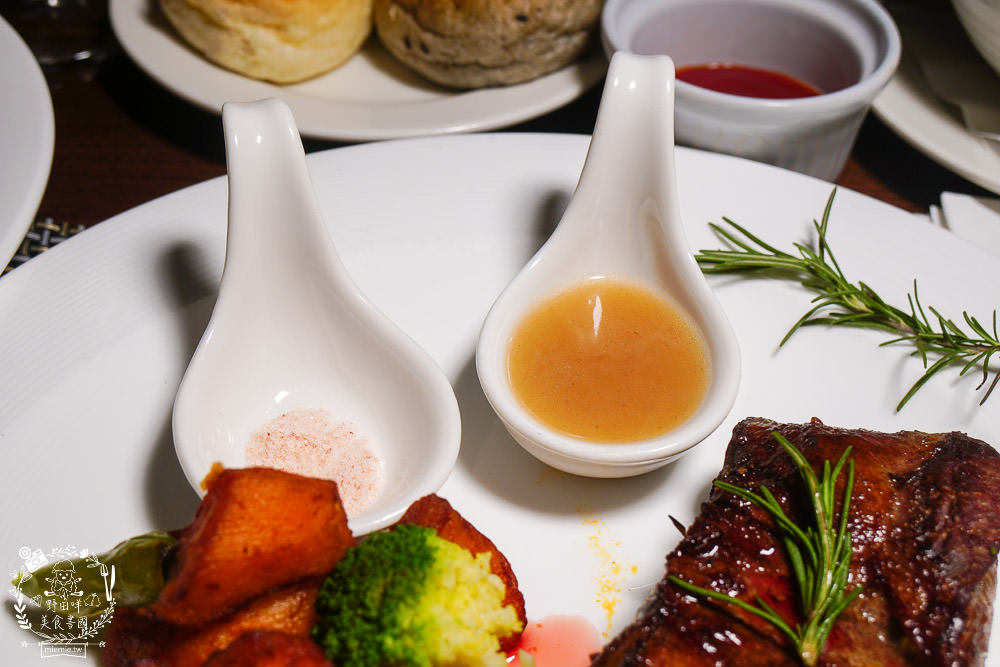 台中港酒店霸氣澎湃的自助早餐+Pier 88 餐酒館超復古舊美式+日式裝潢餐酒館 - 第69張圖 台中港酒店霸氣澎湃的自助早餐+Pier 88 餐酒館超復古舊美式+日式裝潢餐酒館