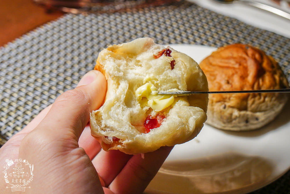 台中港酒店霸氣澎湃的自助早餐+Pier 88 餐酒館超復古舊美式+日式裝潢餐酒館 - 第53張圖 台中港酒店霸氣澎湃的自助早餐+Pier 88 餐酒館超復古舊美式+日式裝潢餐酒館