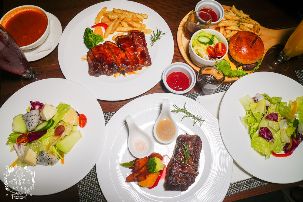 台中港酒店霸氣澎湃的自助早餐+Pier 88 餐酒館超復古舊美式+日式裝潢餐酒館 - 第33張圖 台中港酒店霸氣澎湃的自助早餐+Pier 88 餐酒館超復古舊美式+日式裝潢餐酒館