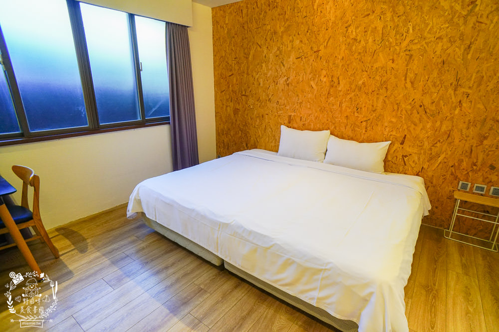 台南住宿推薦[仲青行旅]台南市中心的青年旅店/背包客棧!外面就是海安路宵夜美食街!