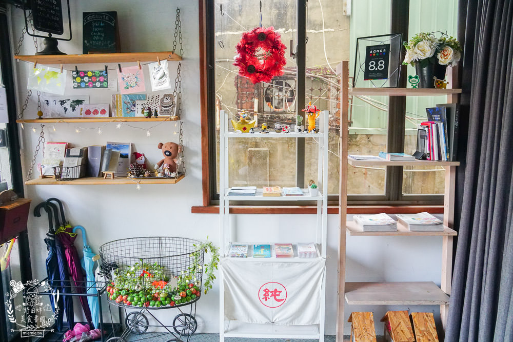 台南住宿推薦[仲青行旅]台南市中心的青年旅店/背包客棧!外面就是海安路宵夜美食街!