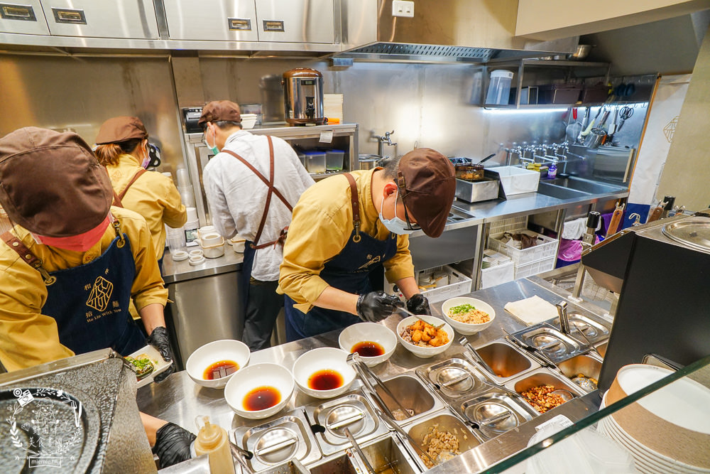 高雄[和林拾麵]新開幕!別緻奢華的文青風網美麵店！超新穎的一麵兩吃拌拌麵！