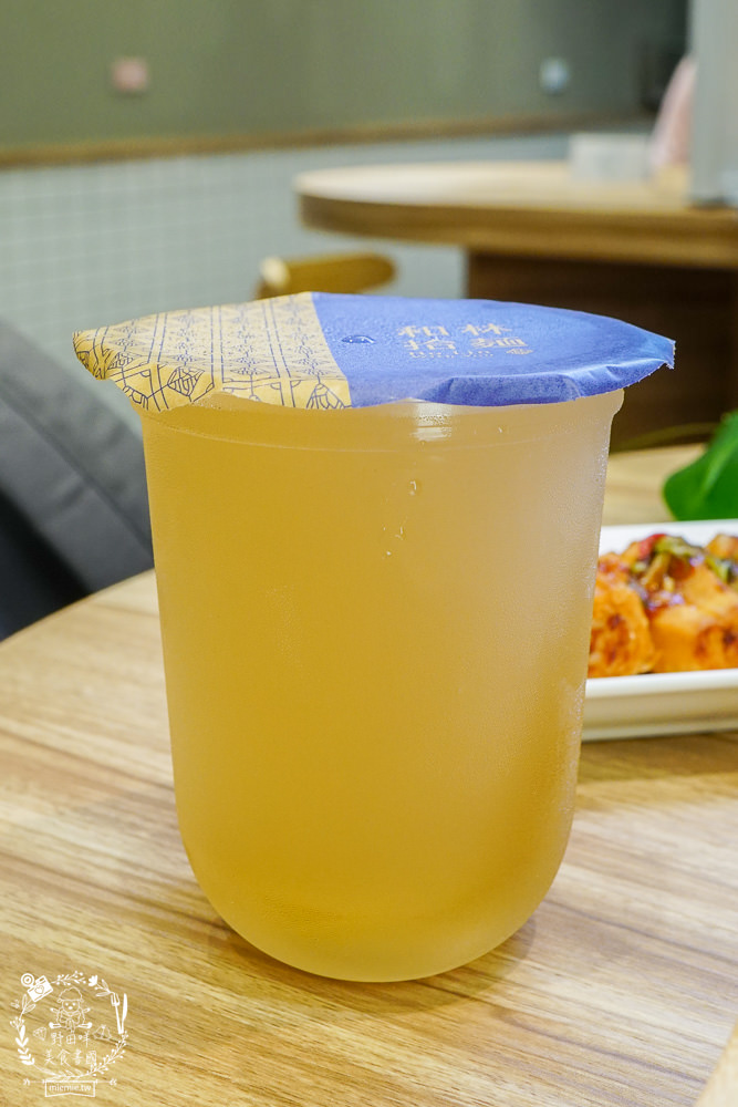 高雄[和林拾麵]新開幕!別緻奢華的文青風網美麵店！超新穎的一麵兩吃拌拌麵！