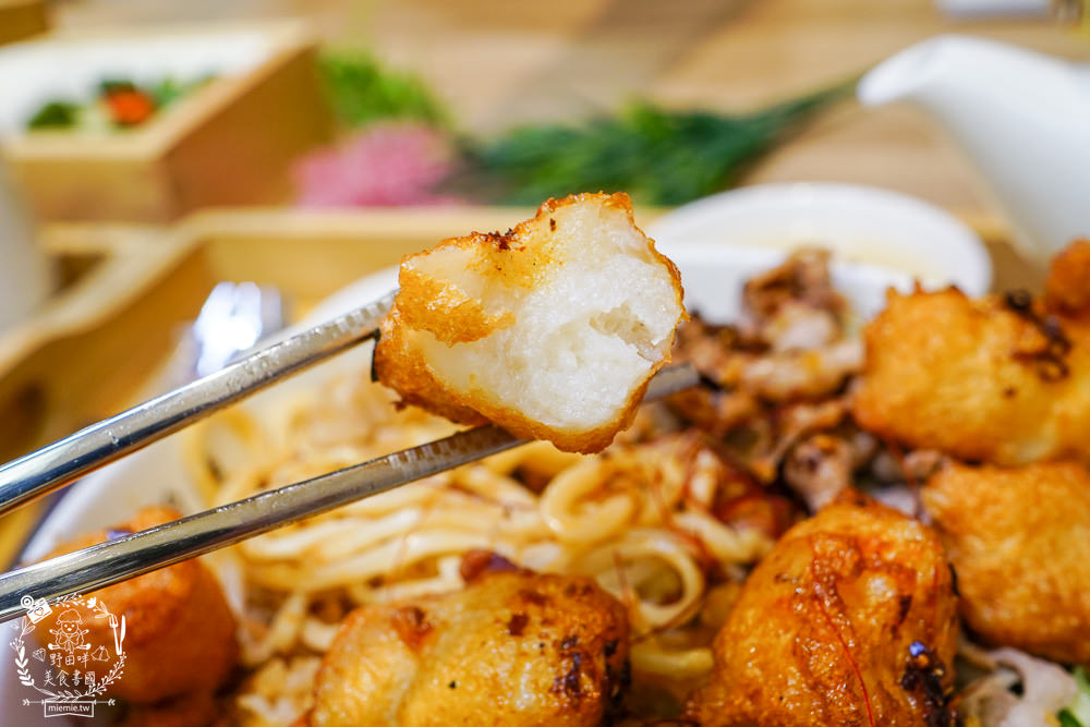 高雄[和林拾麵]新開幕!別緻奢華的文青風網美麵店！超新穎的一麵兩吃拌拌麵！