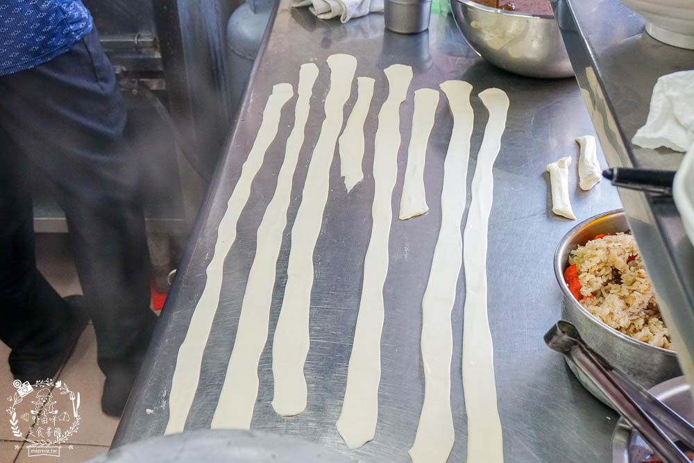 品新疆拉麵館|高雄居然可以吃到超有飽足感的Q彈皮帶麵!口味超特別的大盤雞!