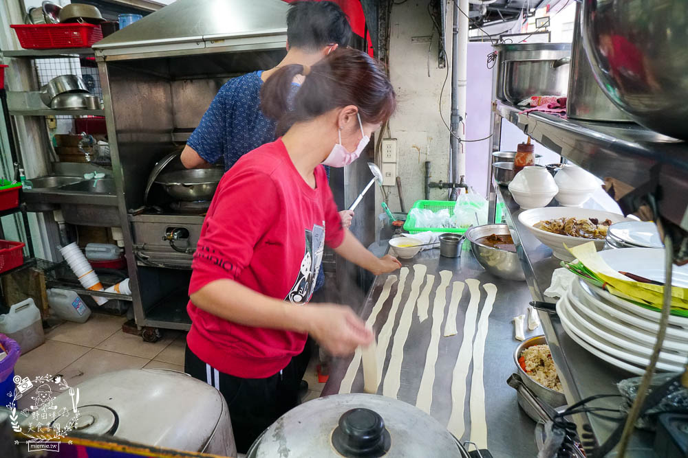 品新疆拉麵館|高雄居然可以吃到超有飽足感的Q彈皮帶麵!口味超特別的大盤雞!