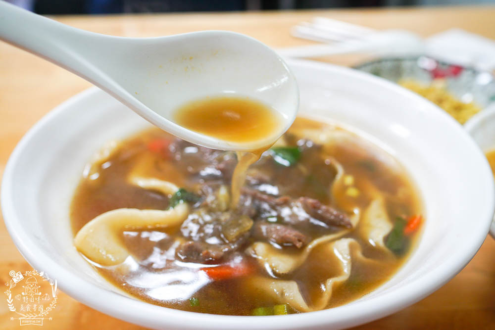 品新疆拉麵館|高雄居然可以吃到超有飽足感的Q彈皮帶麵!口味超特別的大盤雞!