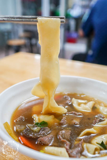 品新疆拉麵館|高雄居然可以吃到超有飽足感的Q彈皮帶麵!口味超特別的大盤雞!