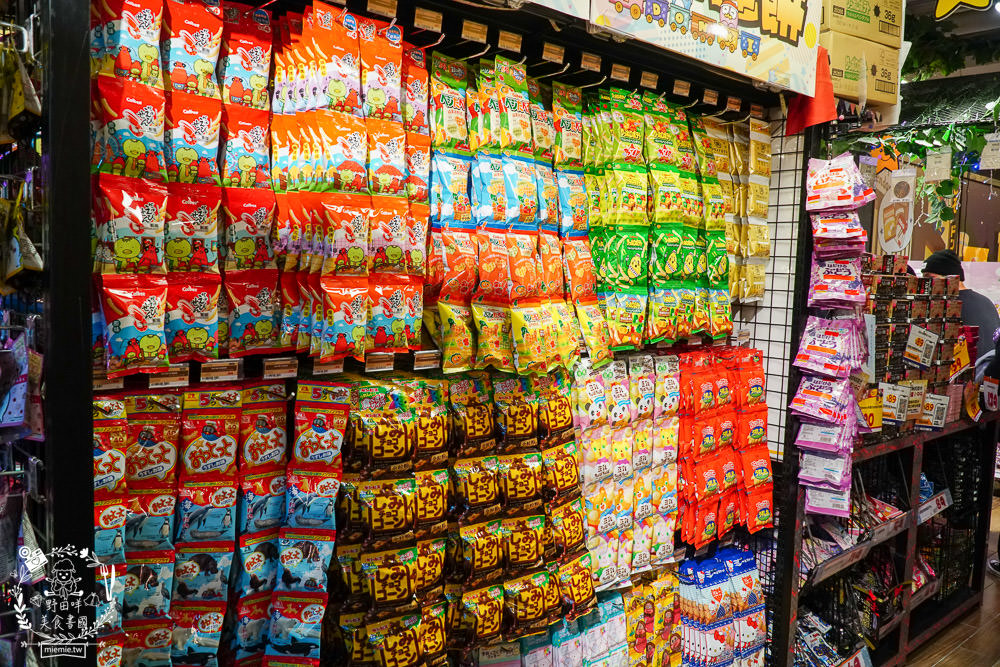 台灣首店唐吉訶德DON DON DONKI西門店24小時營業!生魚片促銷超便宜!日本零食買到購物籃滿出來~