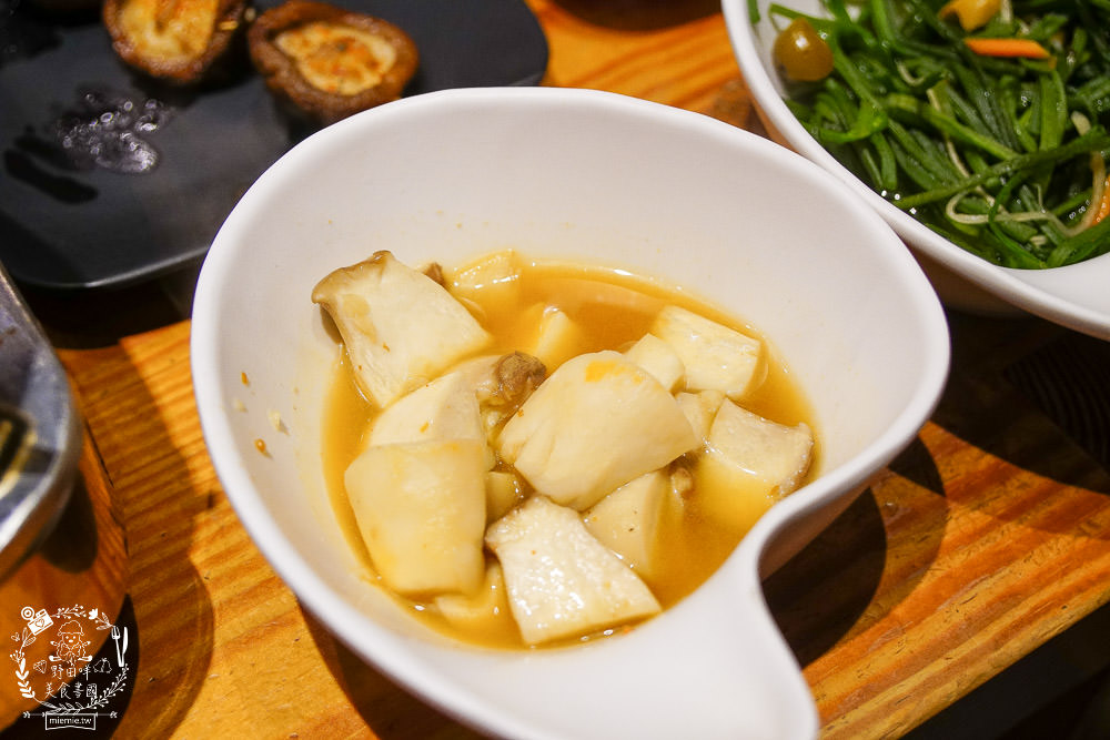 高雄[喜憨兒創作料理吃到飽]隱藏在文山特區的高CP值吃到飽x吃飯也能做公益