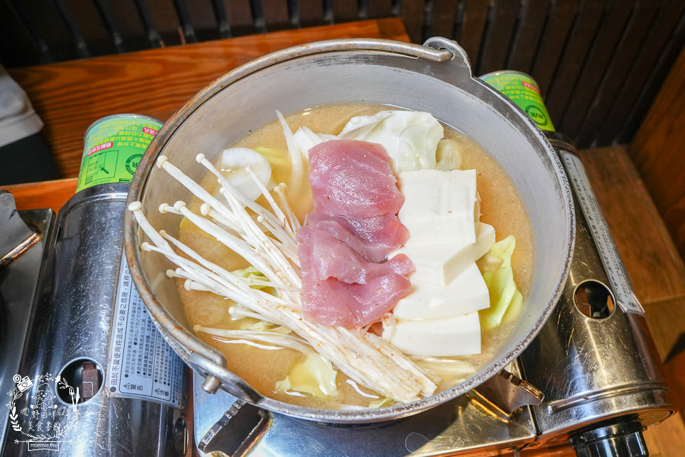 高雄[喜憨兒創作料理]連平日都座無虛席的超人氣日式料理吃到飽!居然有鮭魚卵壽司跟生魚片!