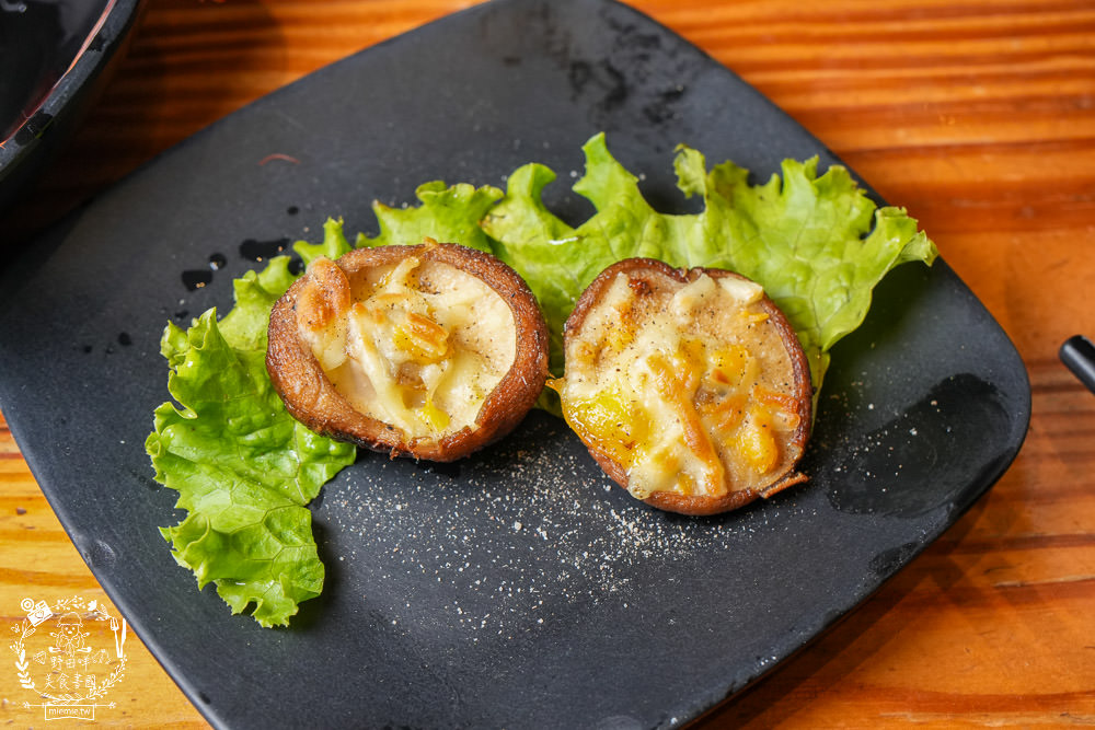 高雄[喜憨兒創作料理]連平日都座無虛席的超人氣日式料理吃到飽!居然有鮭魚卵壽司跟生魚片!