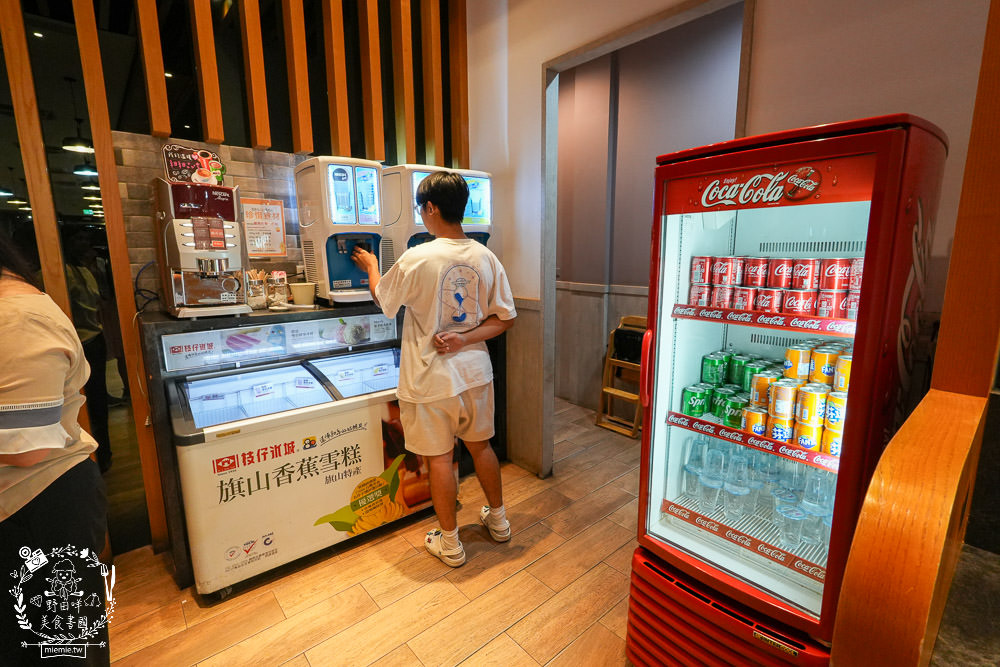 高雄[喜憨兒創作料理]連平日都座無虛席的超人氣日式料理吃到飽!居然有鮭魚卵壽司跟生魚片!