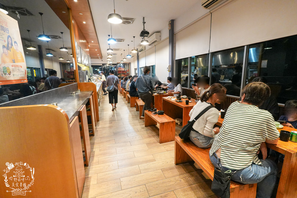 高雄[喜憨兒創作料理]連平日都座無虛席的超人氣日式料理吃到飽!居然有鮭魚卵壽司跟生魚片!