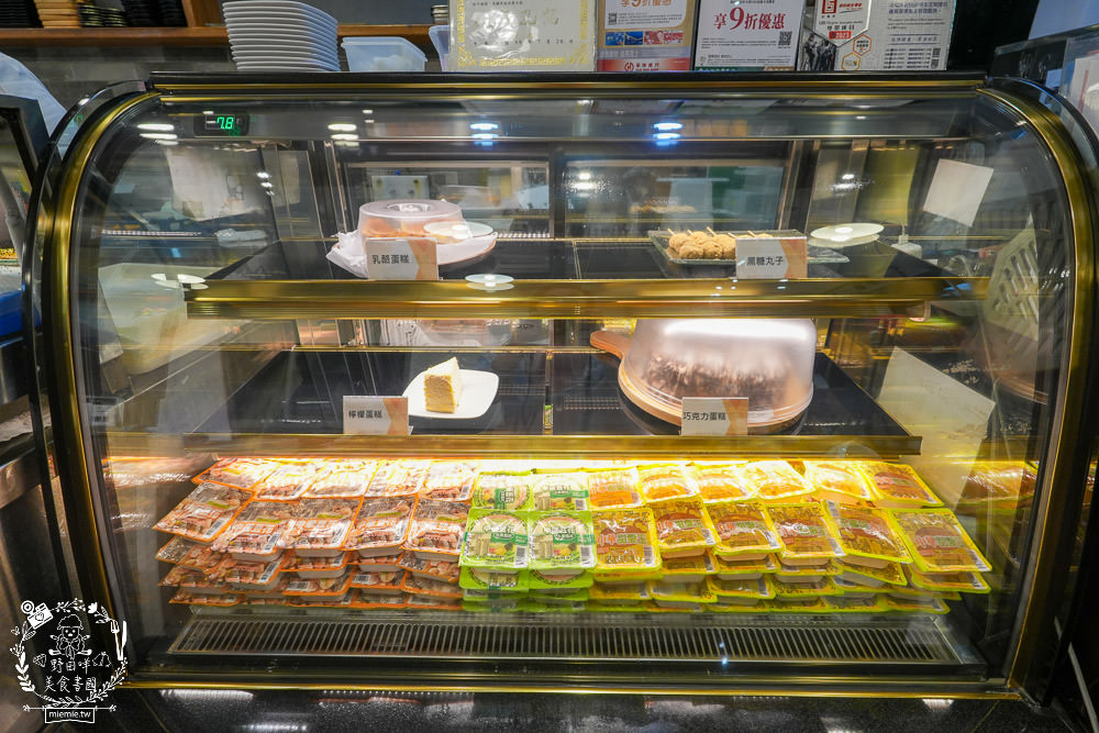 高雄[喜憨兒創作料理]連平日都座無虛席的超人氣日式料理吃到飽!居然有鮭魚卵壽司跟生魚片!