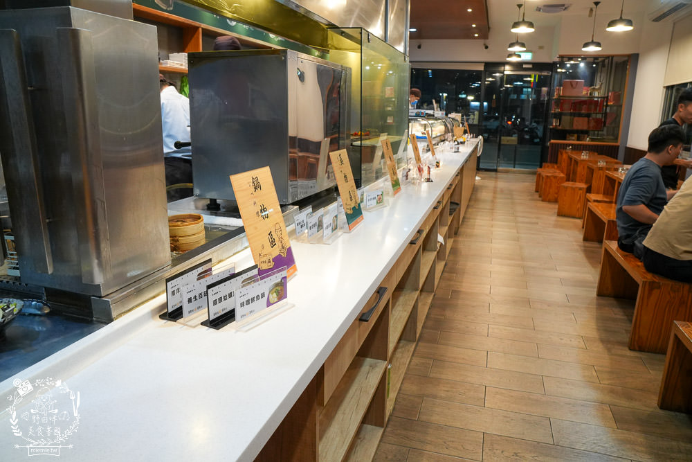 高雄[喜憨兒創作料理]連平日都座無虛席的超人氣日式料理吃到飽!居然有鮭魚卵壽司跟生魚片!