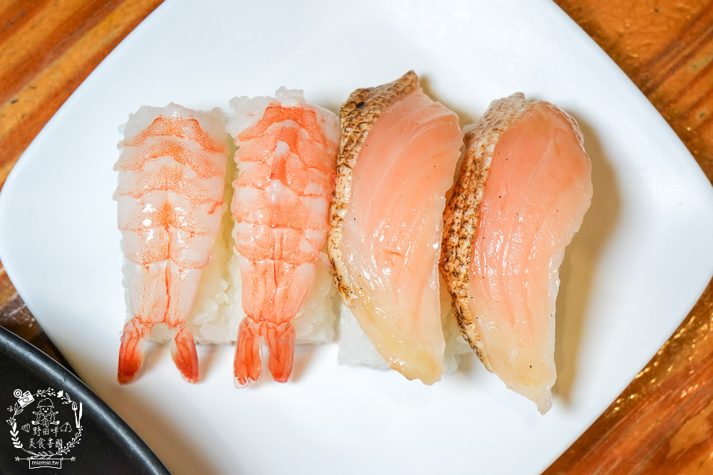 高雄[喜憨兒創作料理]連平日都座無虛席的超人氣日式料理吃到飽!居然有鮭魚卵壽司跟生魚片!