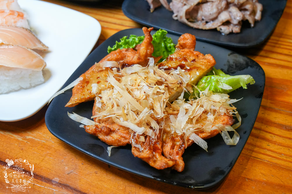 高雄[喜憨兒創作料理]連平日都座無虛席的超人氣日式料理吃到飽!居然有鮭魚卵壽司跟生魚片!